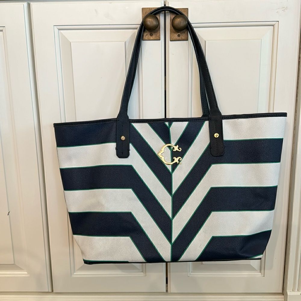 NWT C. Wonder Women’s Navy Green & White Chevron Striped Tote Bag